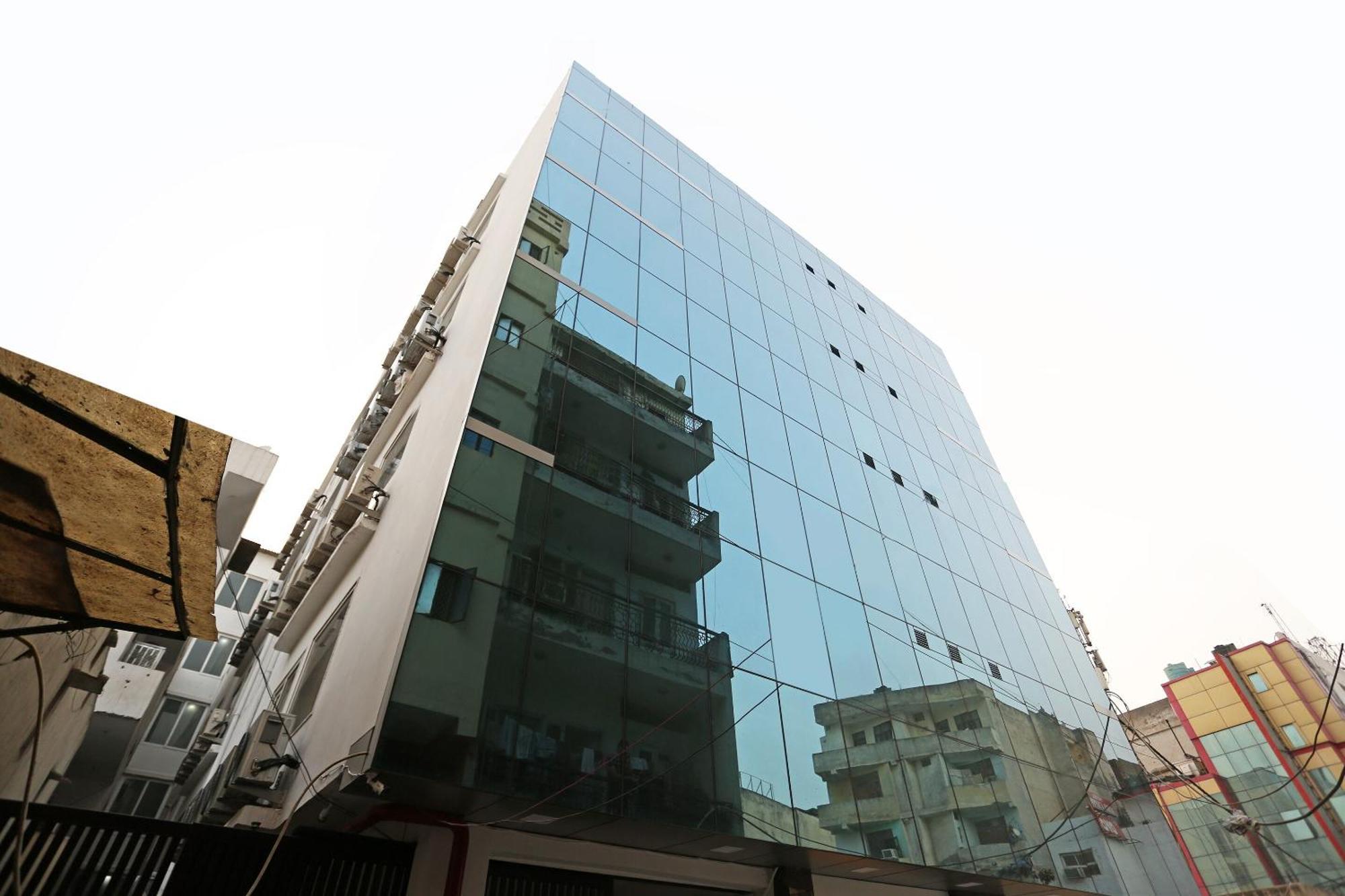 Hotel O M Suites New Delhi Extérieur photo