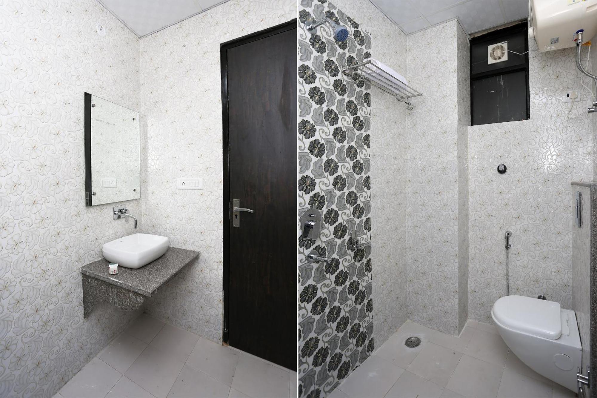 Hotel O M Suites New Delhi Extérieur photo