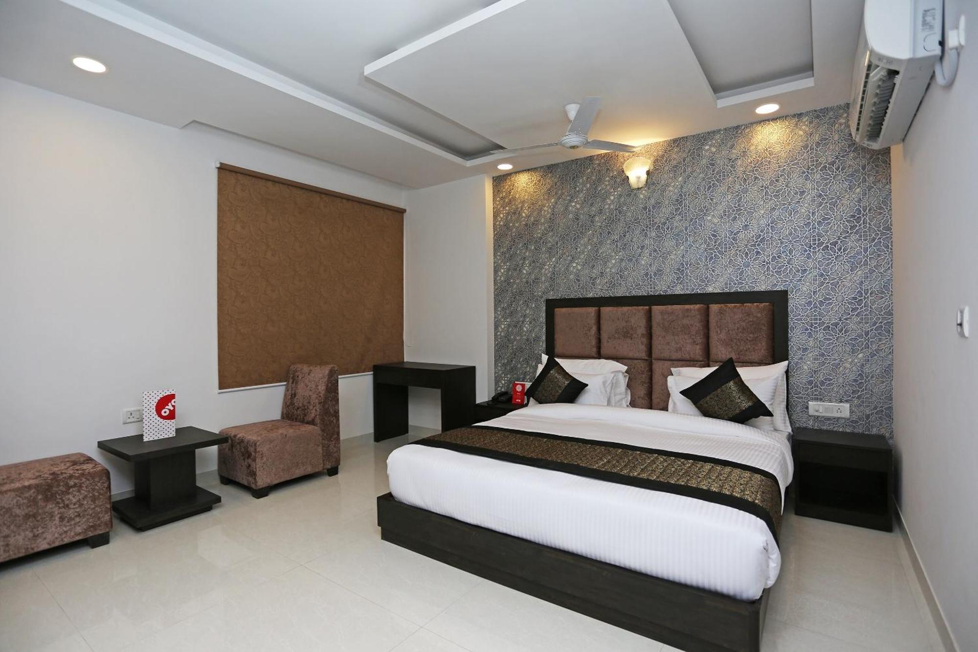 Hotel O M Suites New Delhi Extérieur photo