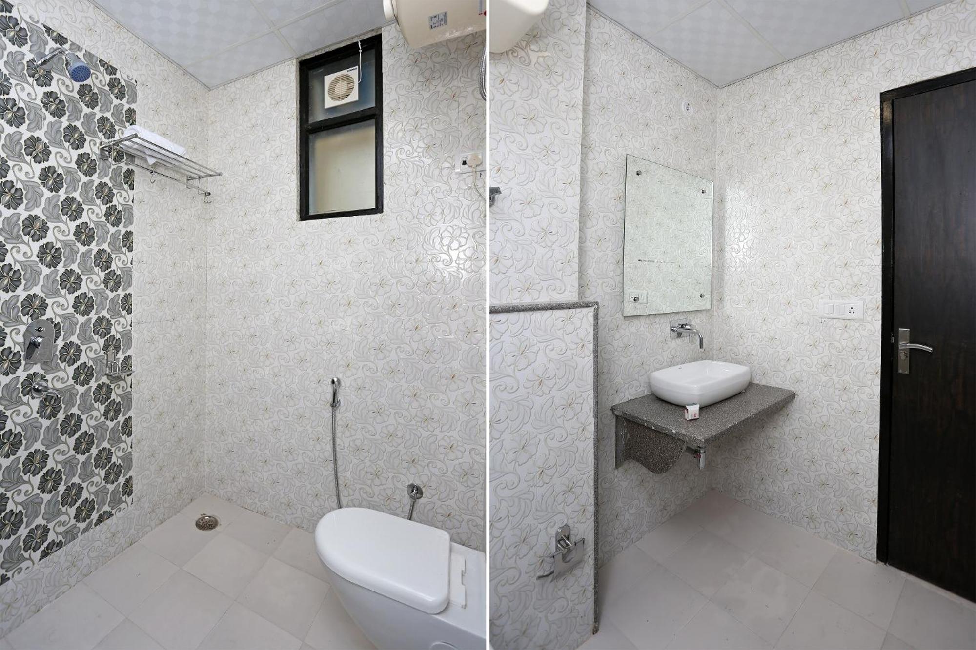 Hotel O M Suites New Delhi Extérieur photo